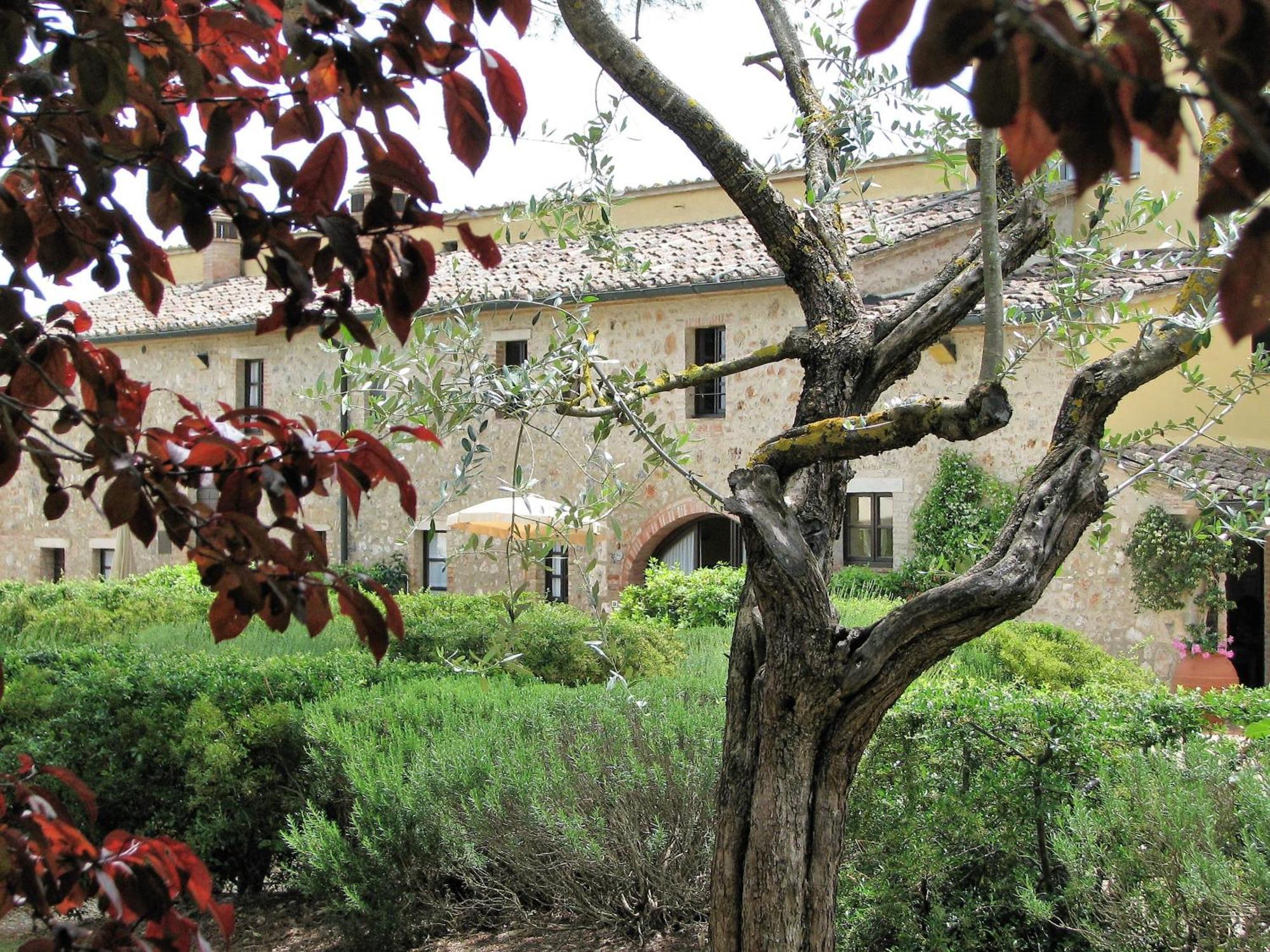 Fattoria Agriturismo Nerbona Казоле-д'Эльса Экстерьер фото