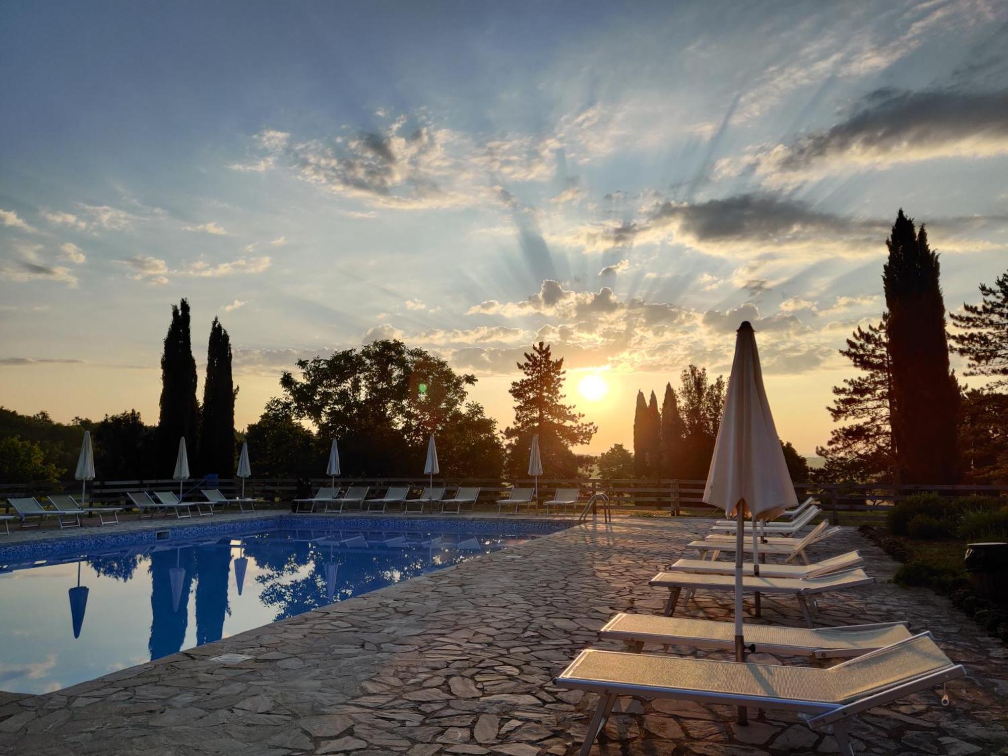Fattoria Agriturismo Nerbona Казоле-д'Эльса Экстерьер фото