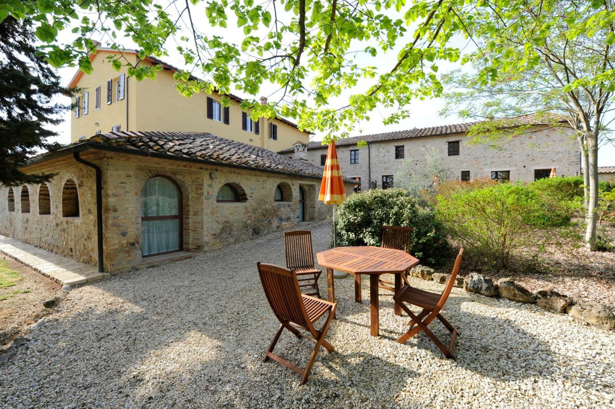 Fattoria Agriturismo Nerbona Казоле-д'Эльса Экстерьер фото